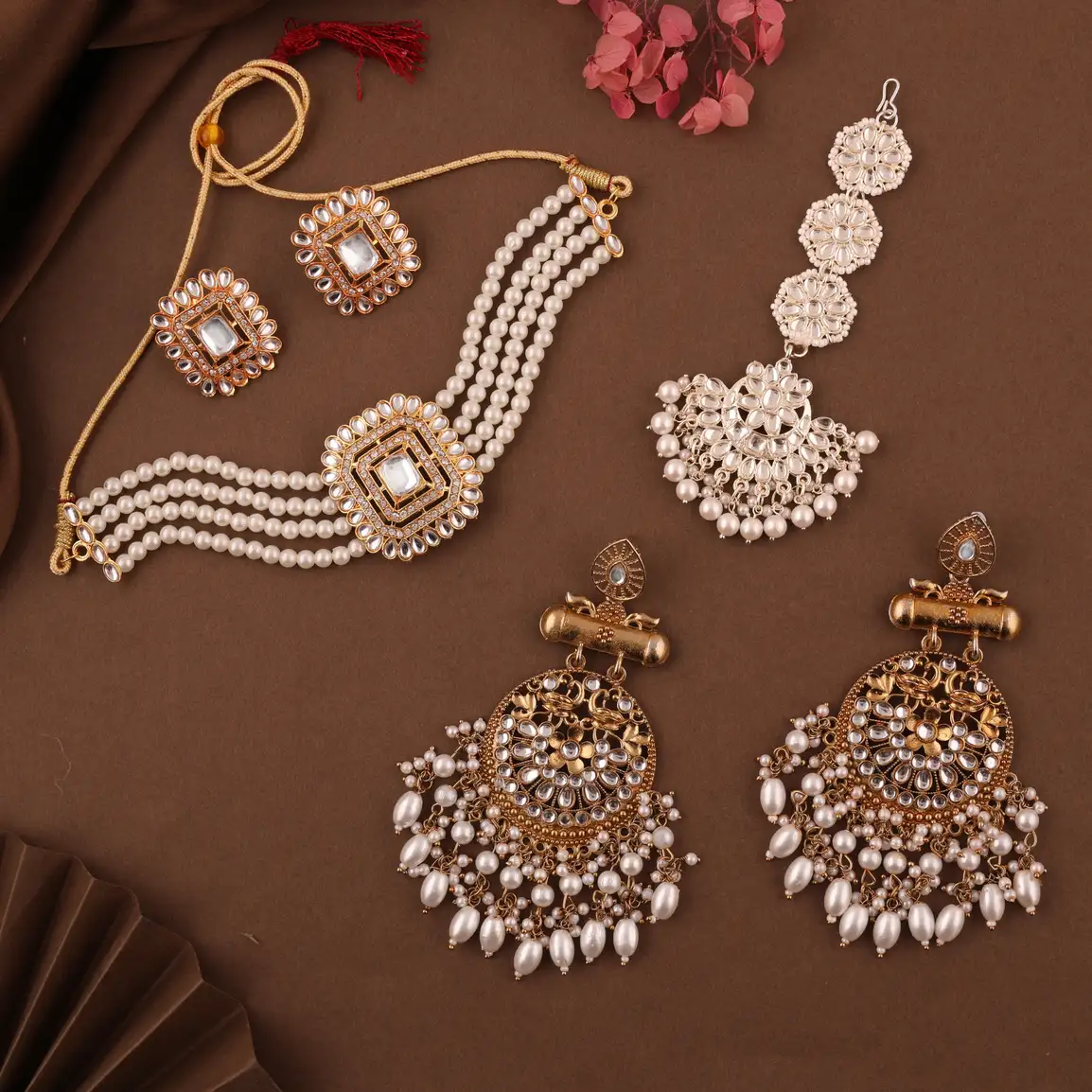 Brass Jewel Set (Gold, White)