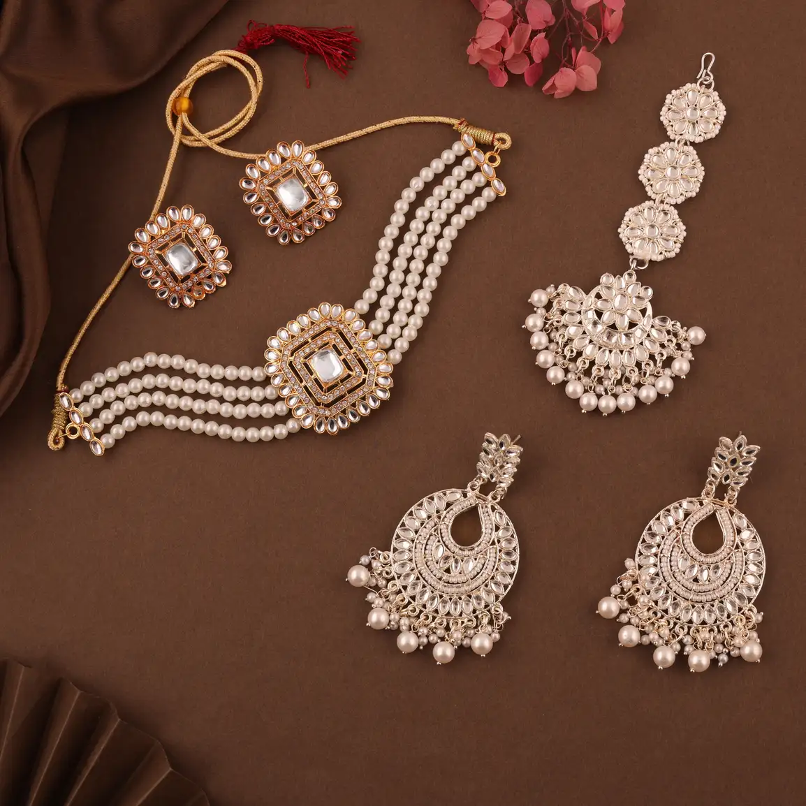 Brass Jewel Set (Gold, White)