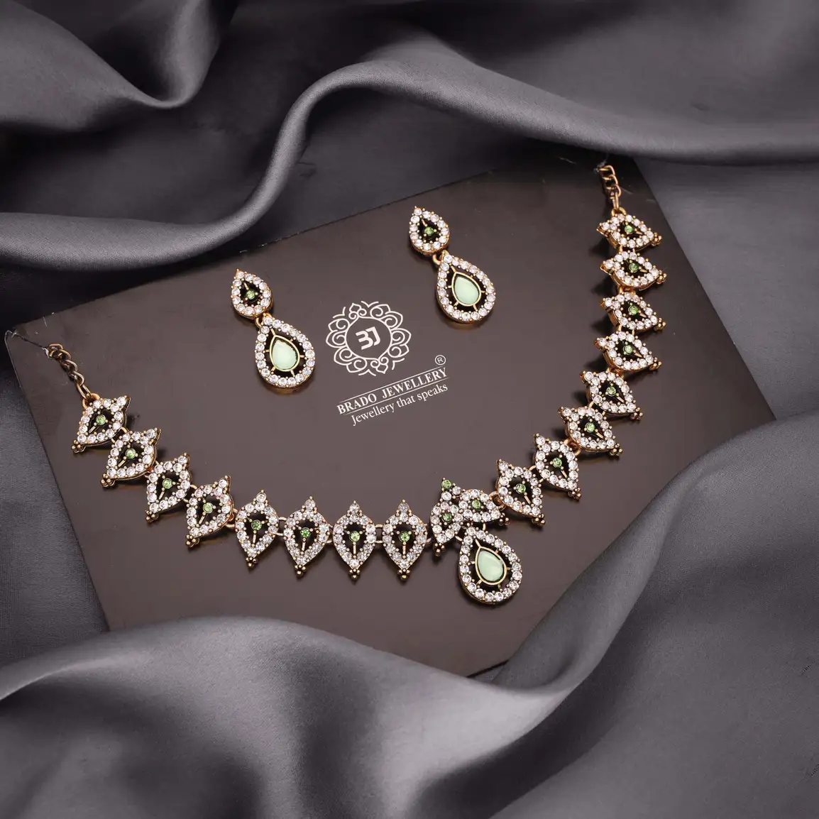 Brass Jewel Set (Gold, Green, White)