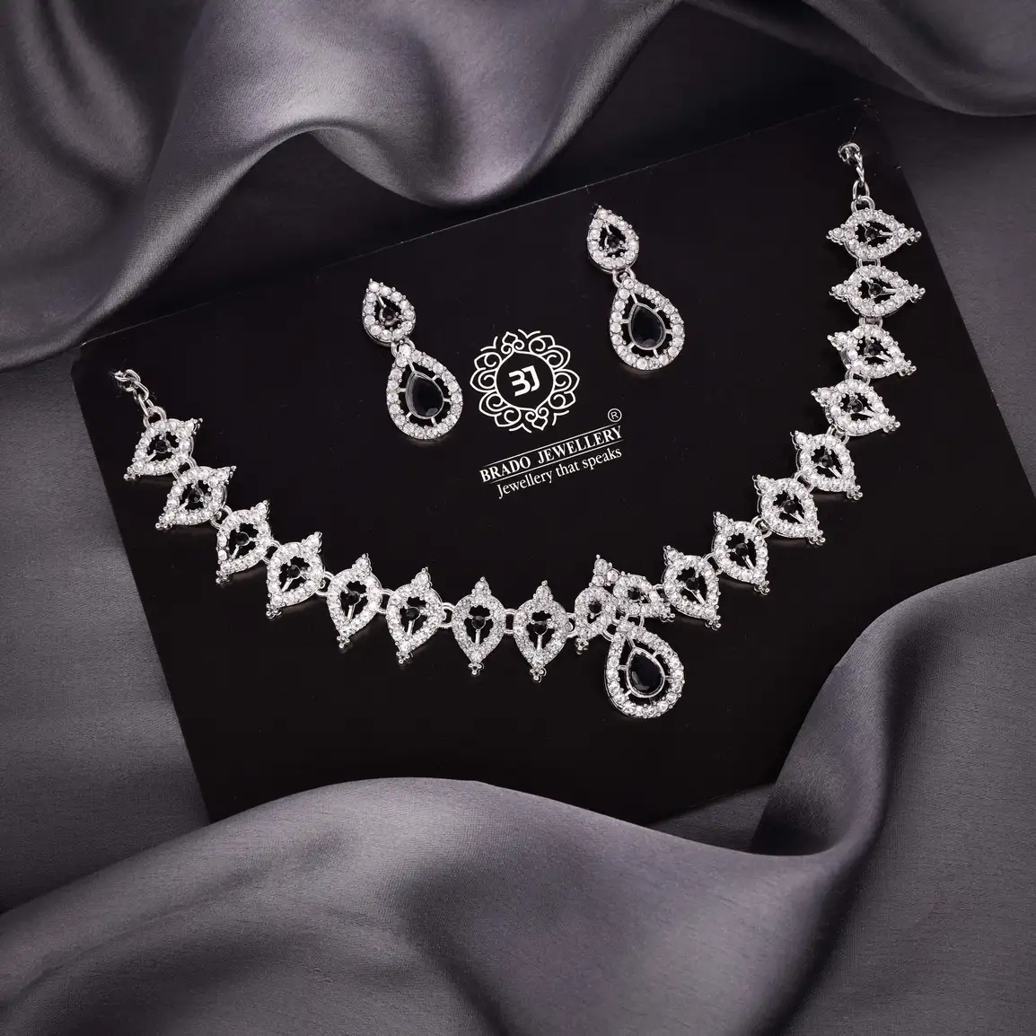 Brass Jewel Set (Silver, White, Black)