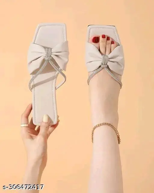 STYLISH FLATS FOR GIRLS OR WOMEN.