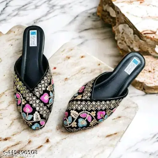 New fashion women flats Mojrie & Punjabi jutie